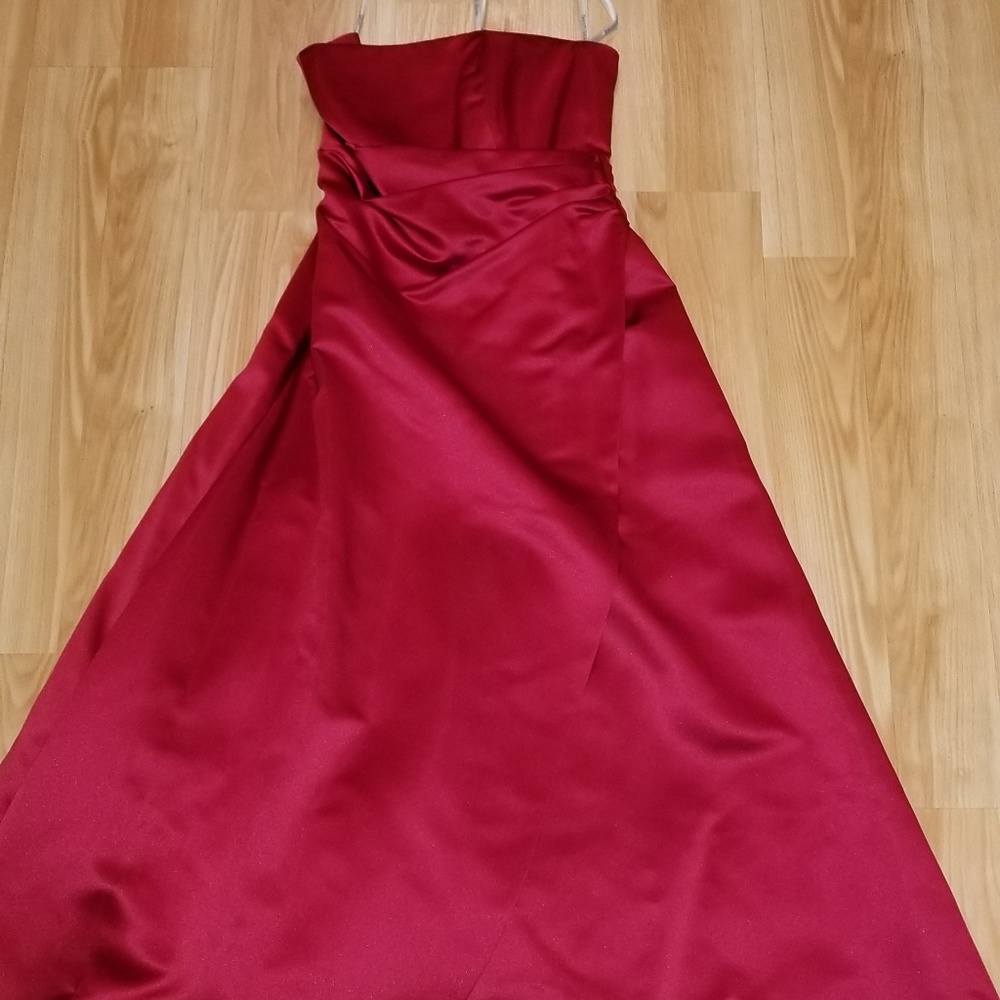 David's Bridal size 6 red formal/bridesmaid dress